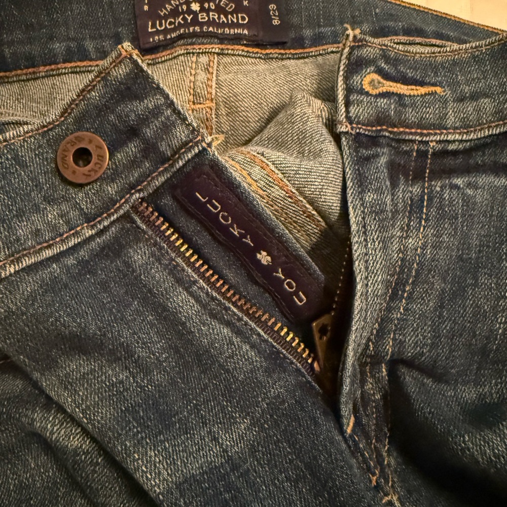 Lucky Brand women’s skinny/cigarette capri denim, 8/29 - Picture 3 of 7